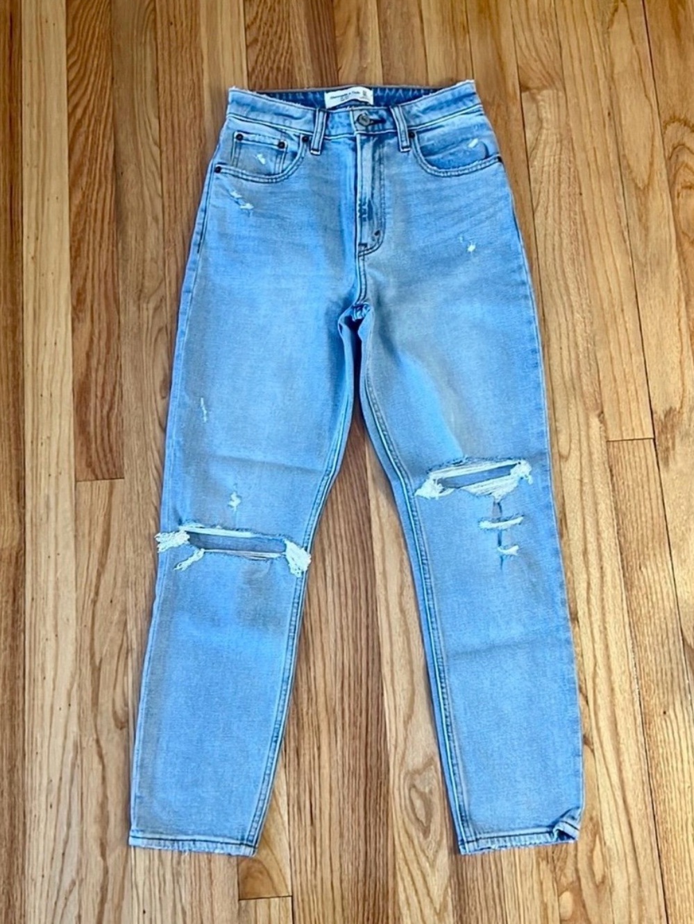 Abercrombie and Fitch mom jeans high rise women’s size 24